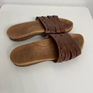 Born Leather Slip On Comfort Sandals Arch Support Brown Boho Casual Sz 6